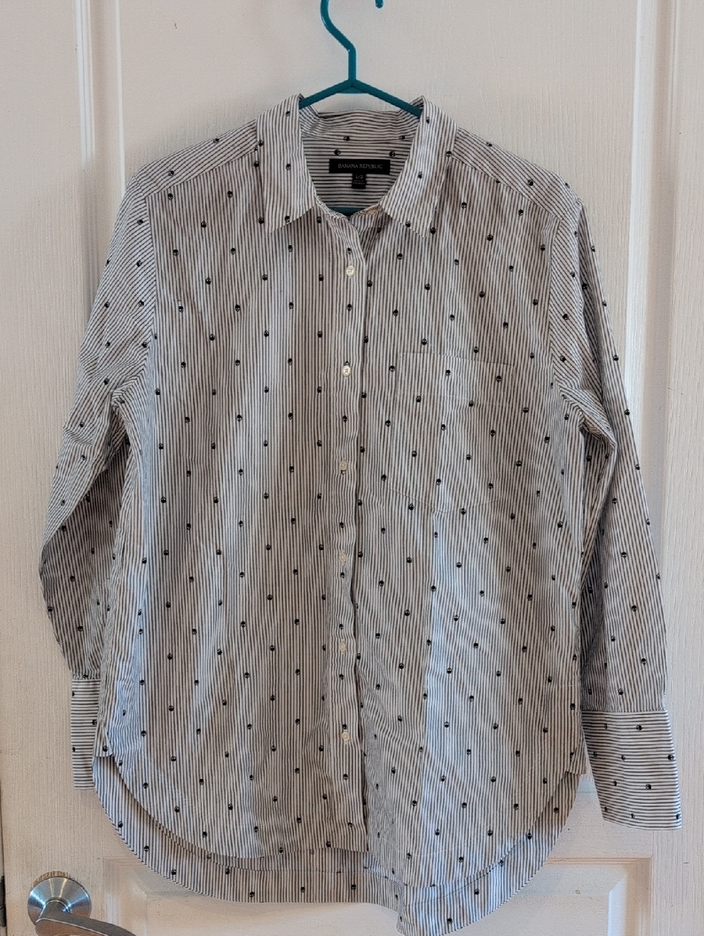 344 - Banana Republic Men’s White Pinstripe Button-Down Shirt with Skull Pattern